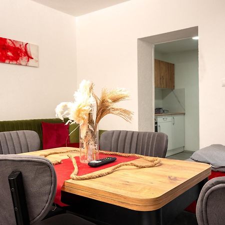 Serviceroom24 - Apartment 4 In Herten Wlan - Smart-Tv - 24-7 Check-In Und Kueche Eksteriør bilde